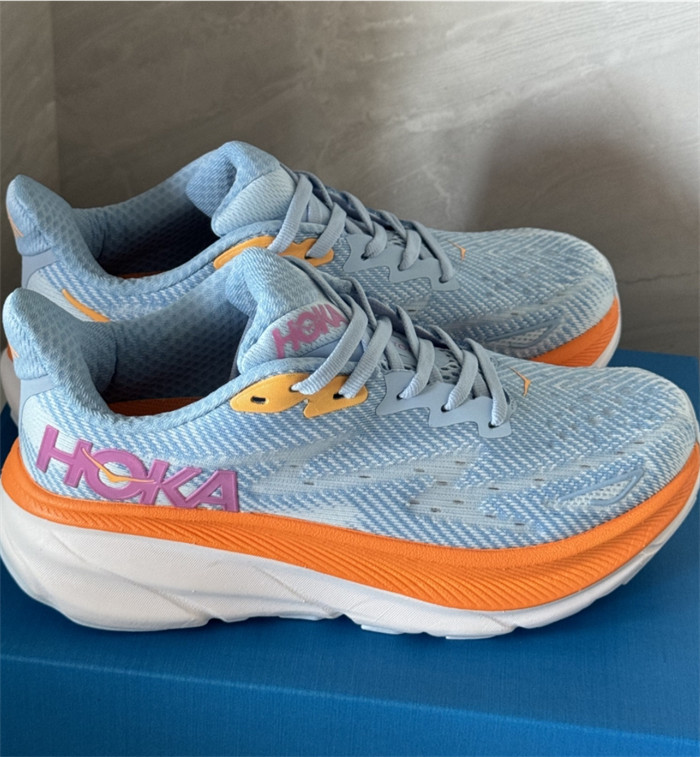 호카 원 원 클리프톤 9 런닝화 1132211-ABIW photo review