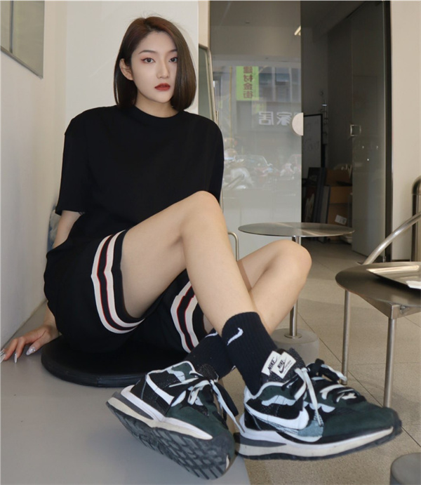 나이키 x 사카이 베이퍼와플 블랙 화이트 CV1363-001 photo review