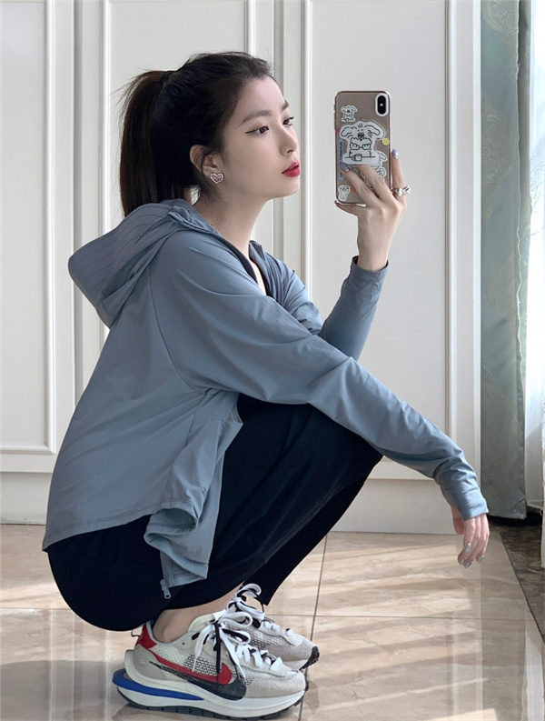 나이키 x 사카이 베이퍼와플 로얄 푸시아 CV1363-100 photo review
