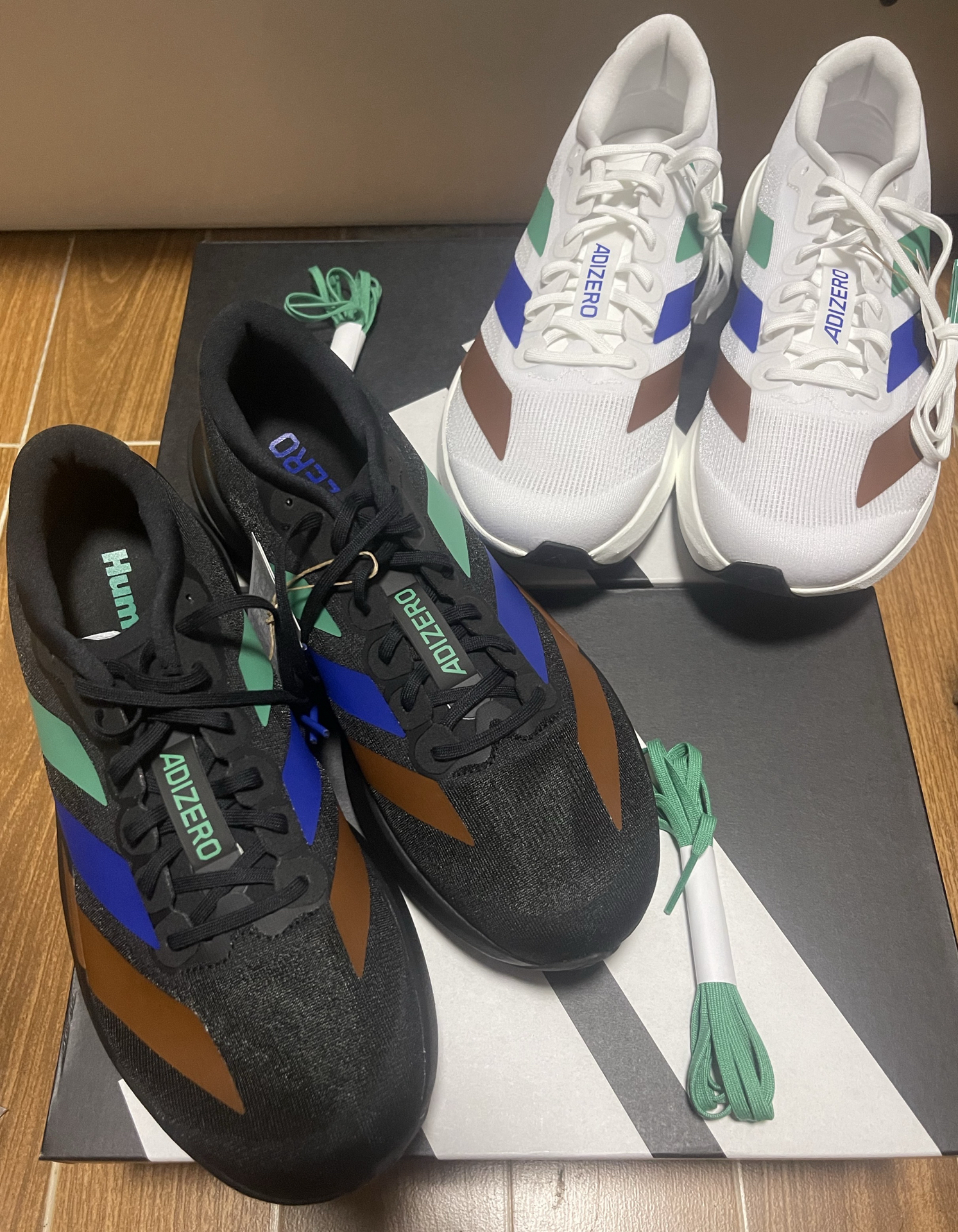 아디다스 x 퍼렐 윌리엄스 휴먼레이스 아디제로 아디오스 EVO SL 로드 런닝화 photo review