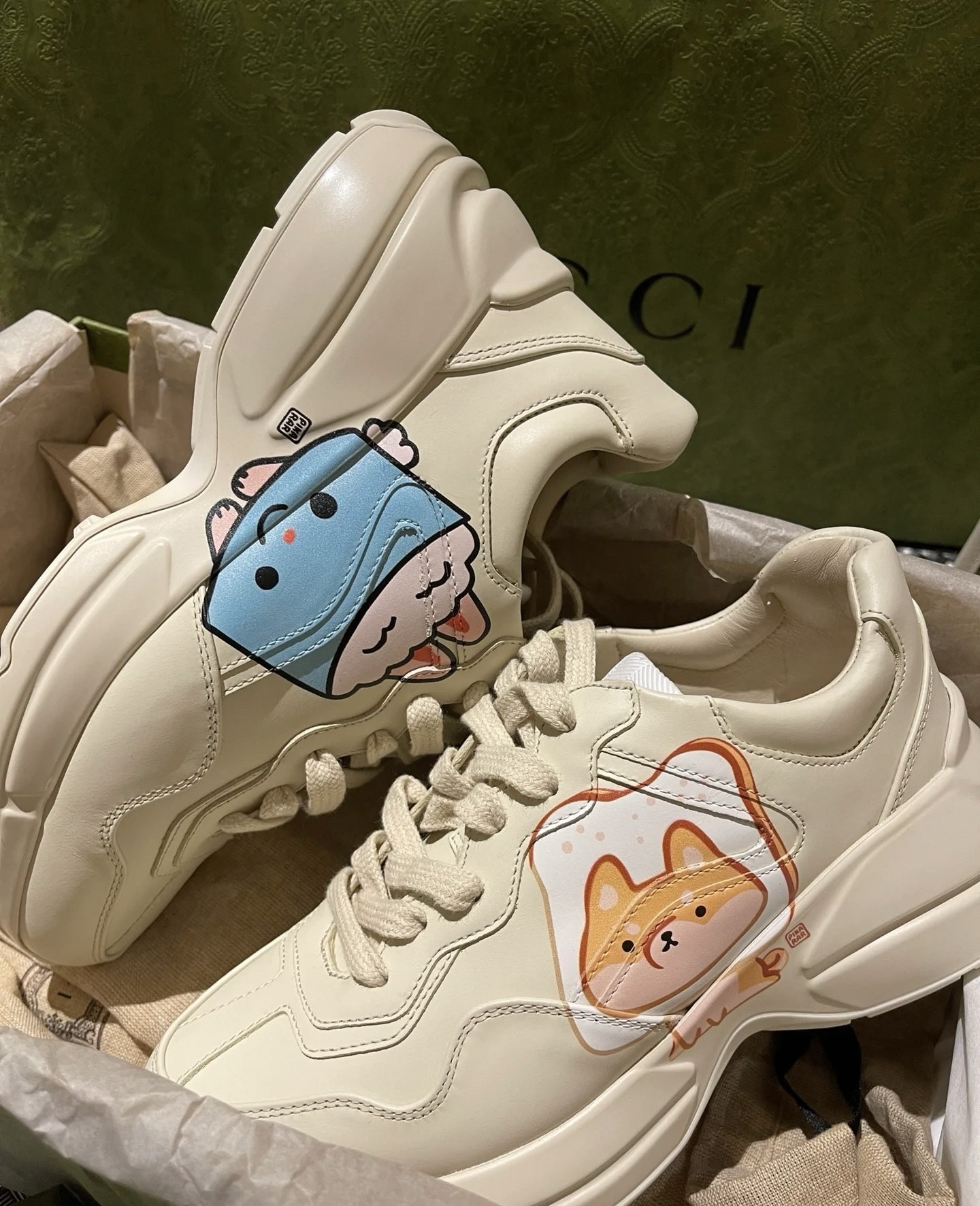 구찌 롸이톤 스니커즈 애니멀 프린트 아이보리 레더 photo review