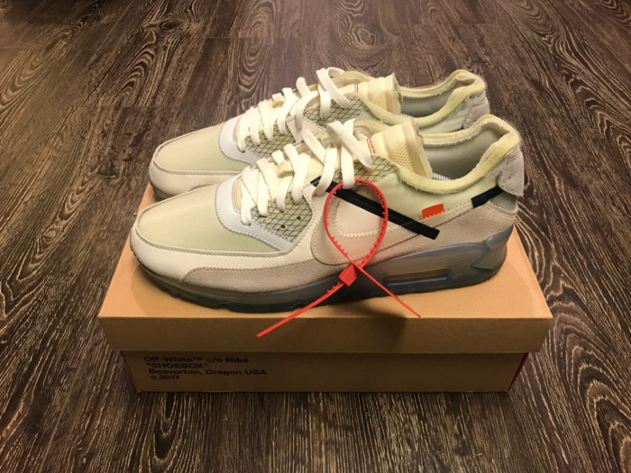 나이키 x 오프화이트 에어맥스 90 OG 더 텐 AA7293-100 photo review