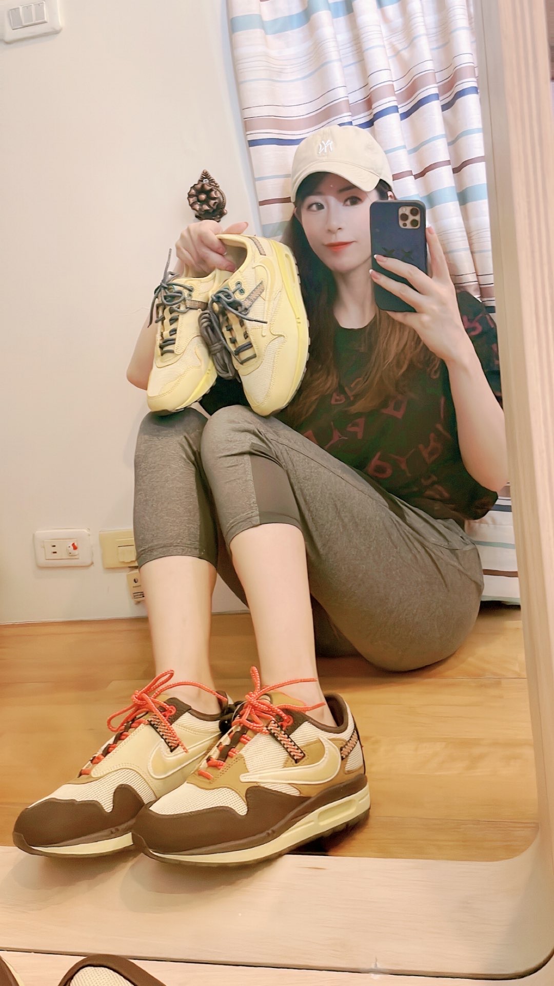 나이키 x 트래비스 스캇 에어맥스 1 photo review