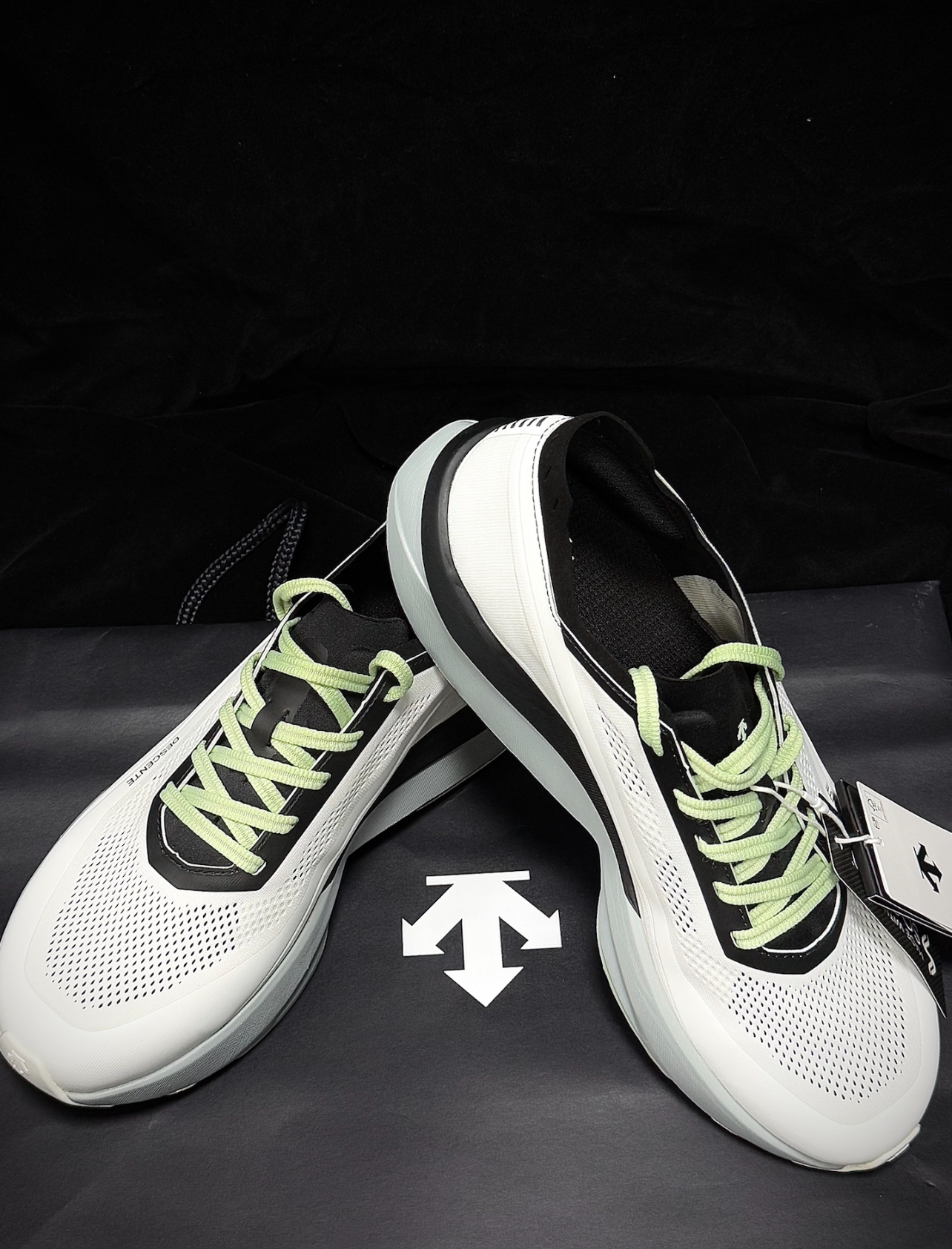 【🏅테크 유체 신발】디상트 DESCENTE ENERZITE FLUID 2.0 DELTA photo review