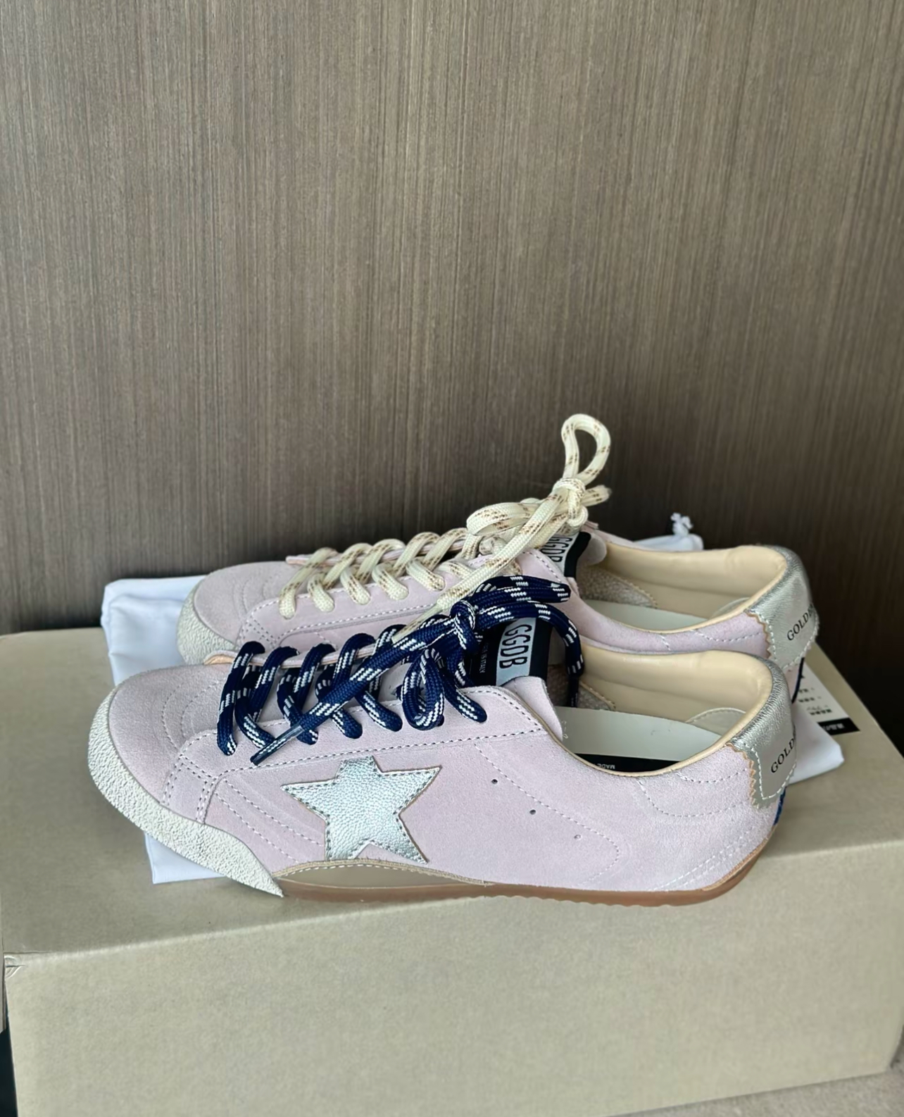 【🥰공주님 최애】Golden Goose True-Star  핫금 별 플랫 슈즈 photo review