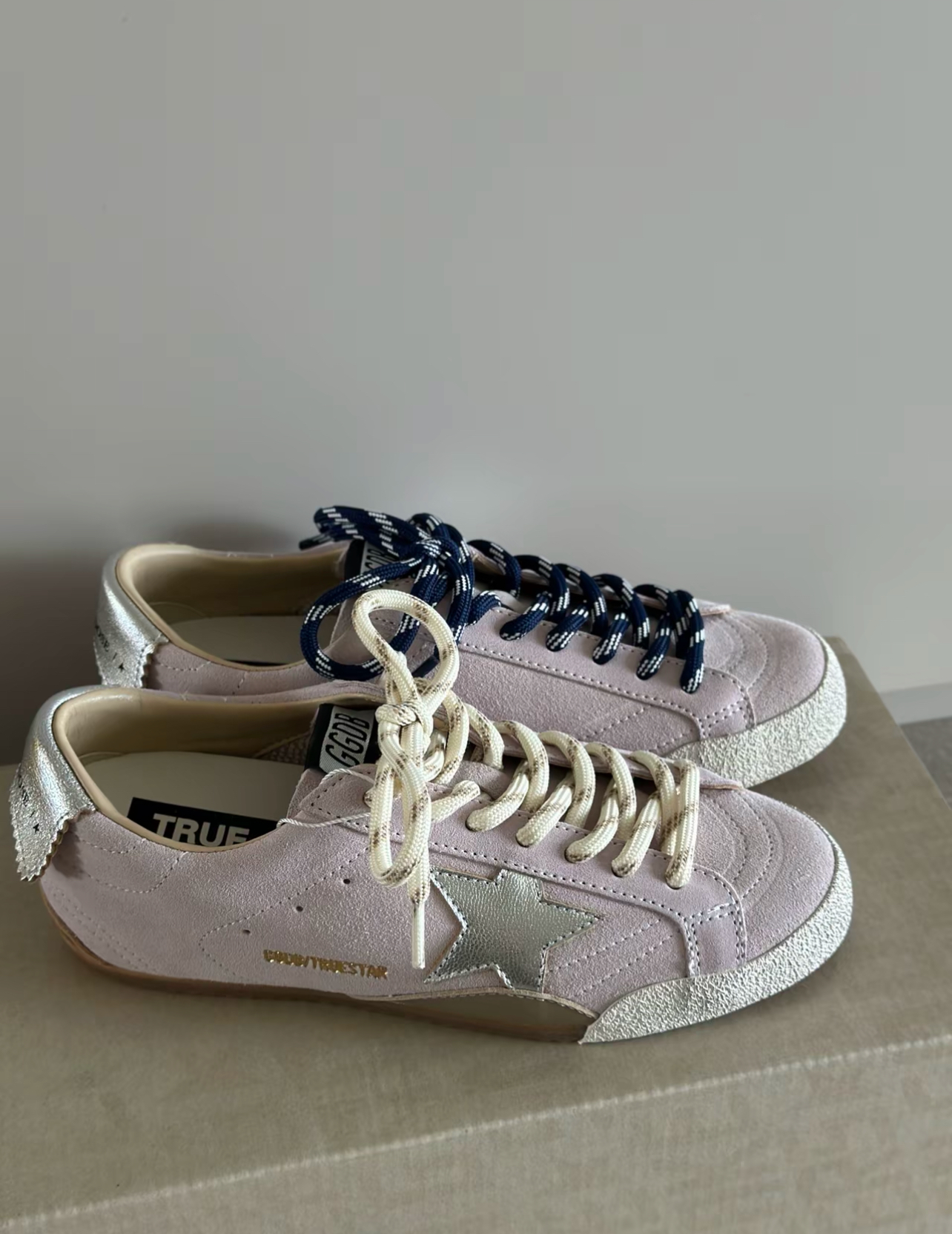 【🥰공주님 최애】Golden Goose True-Star  핫금 별 플랫 슈즈 photo review