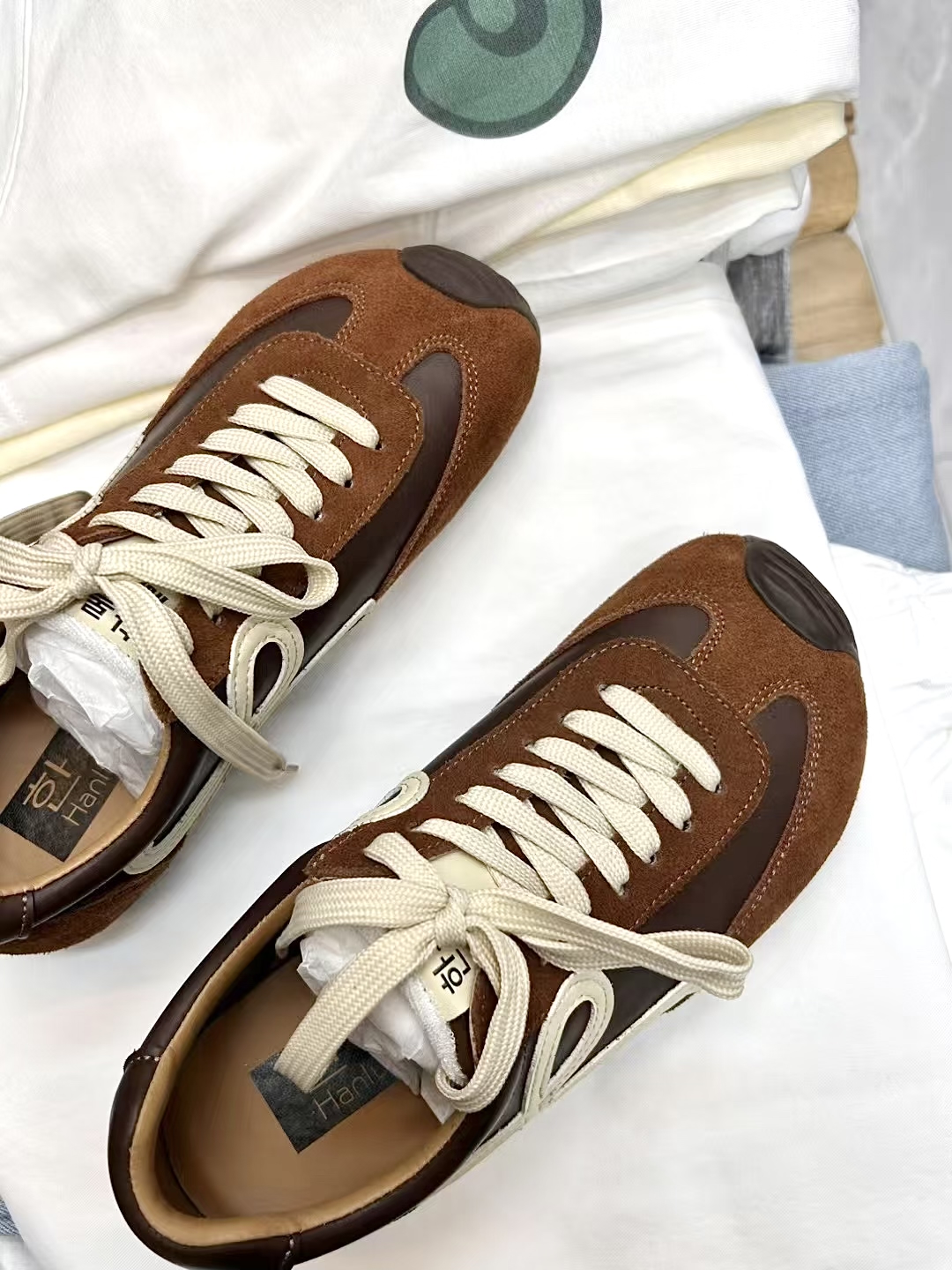 【❀공주님 최애】LOEWE 로이웨이 Ballet Runner 2.0 photo review