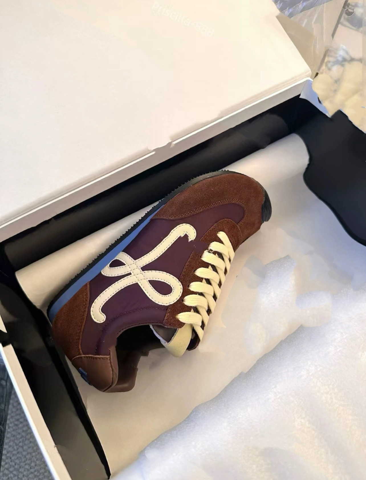 【❀공주님 최애】LOEWE 로이웨이 Ballet Runner 2.0 photo review