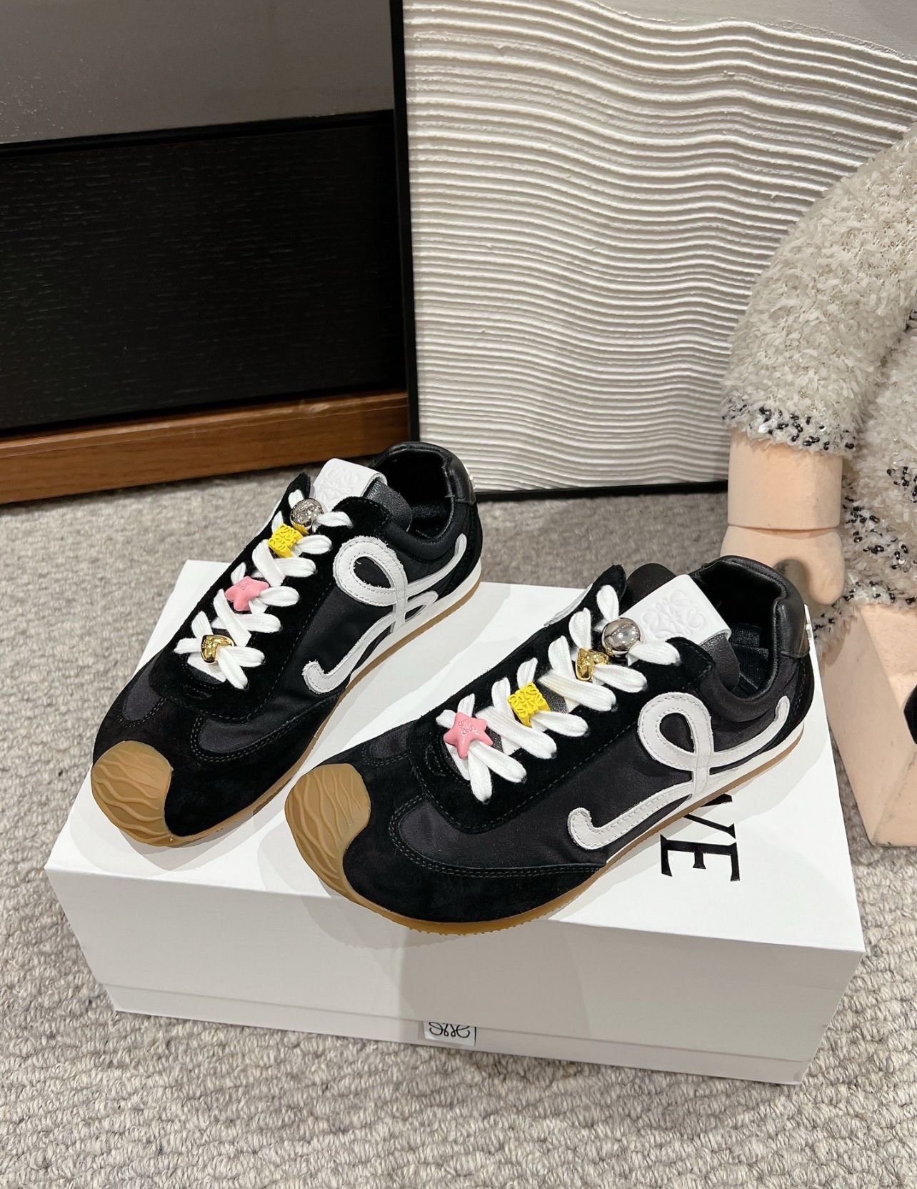 【❀공주님 최애】LOEWE 로이웨이 Ballet Runner 2.0 photo review