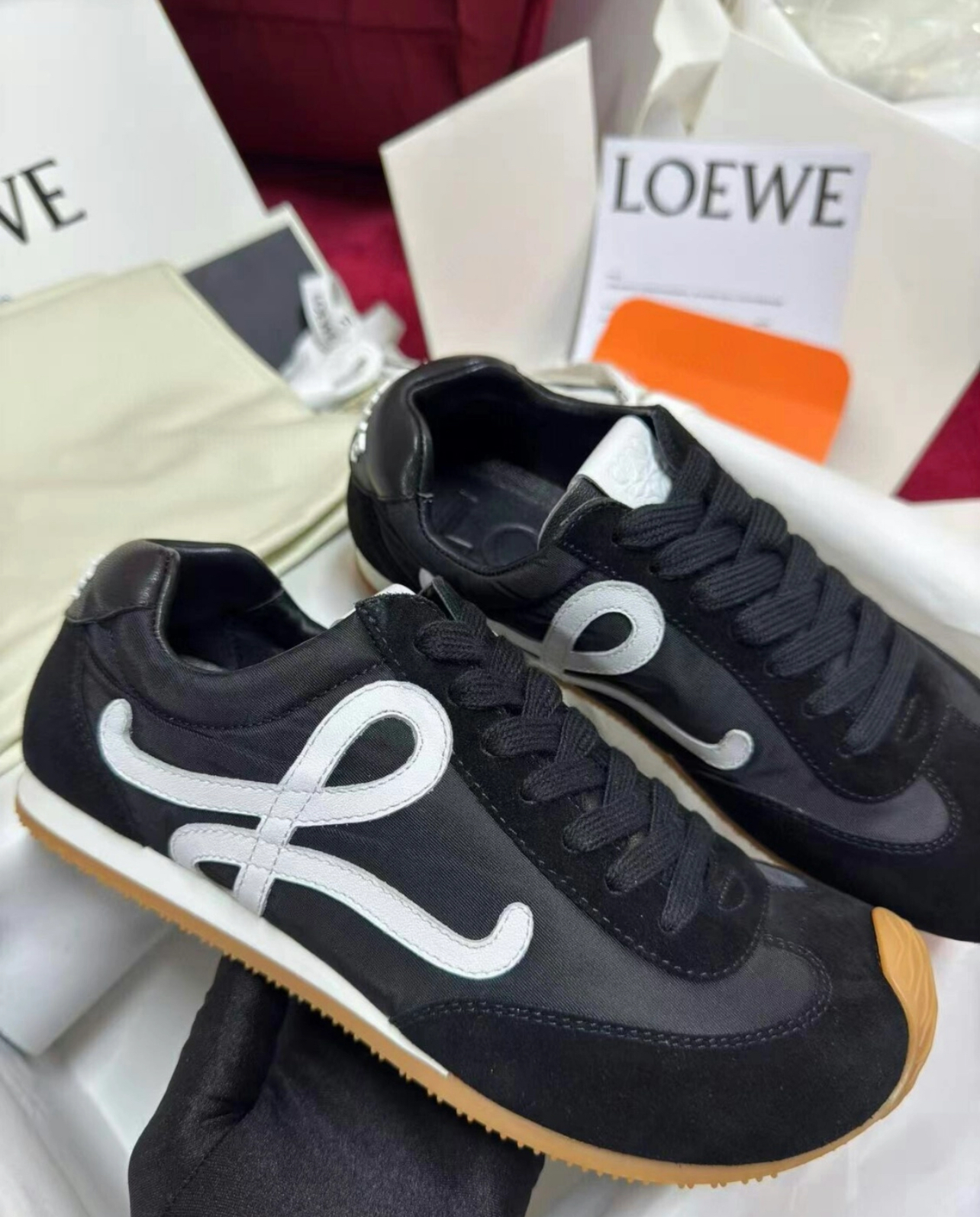 【❀공주님 최애】LOEWE 로이웨이 Ballet Runner 2.0 photo review