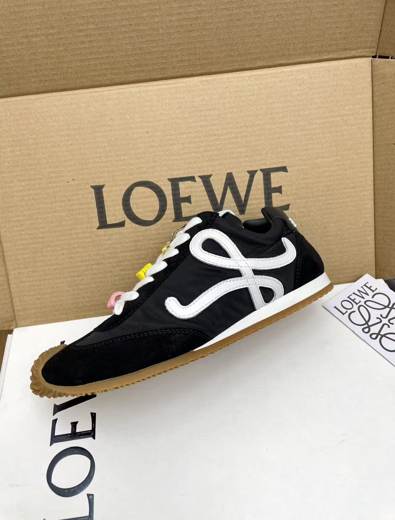 【❀공주님 최애】LOEWE 로이웨이 Ballet Runner 2.0 photo review