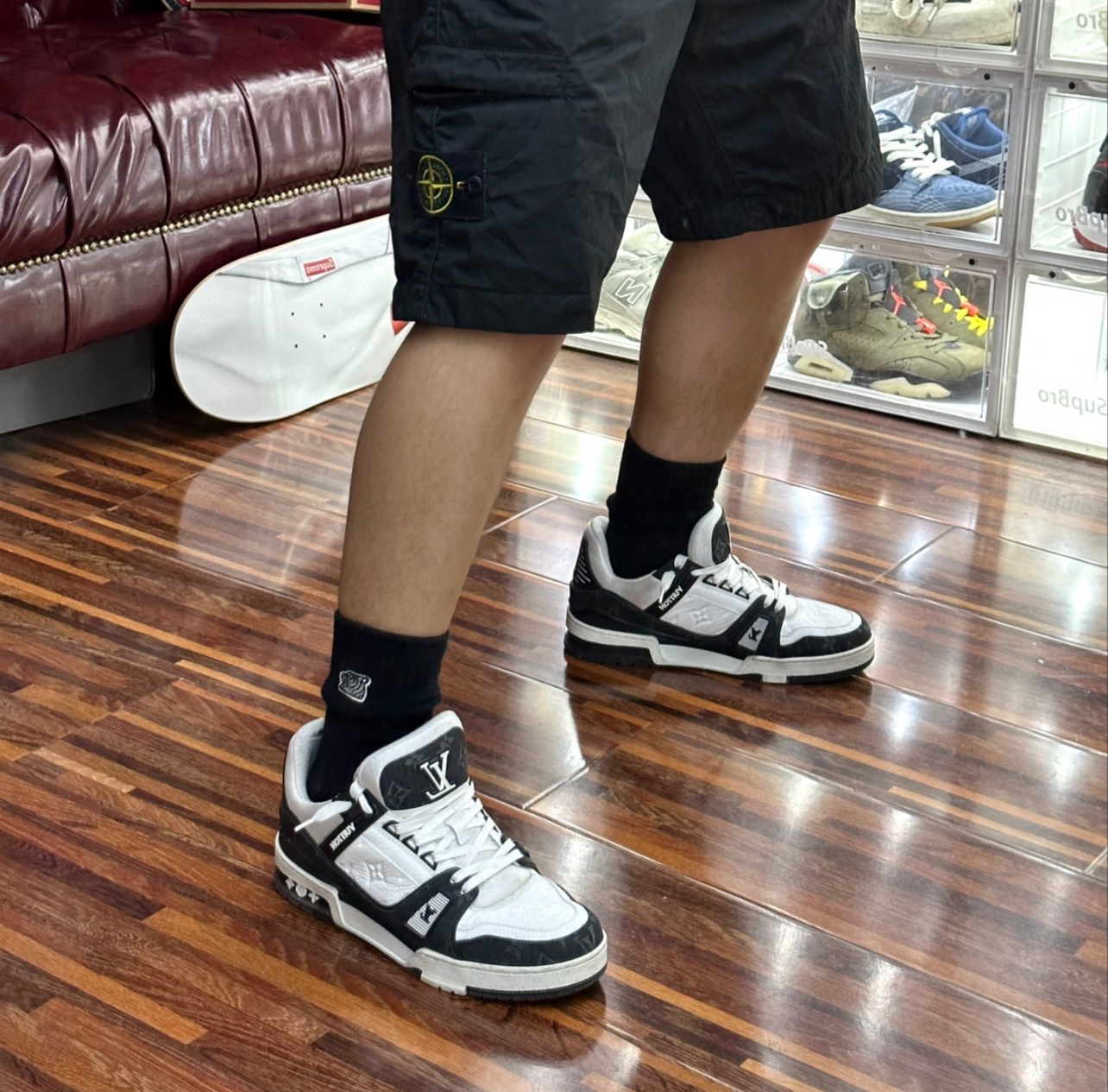 【Lv히트 차트 No.1】루이비통 Lv 트레이너 스니커즈 블랙 1A9JG9 photo review