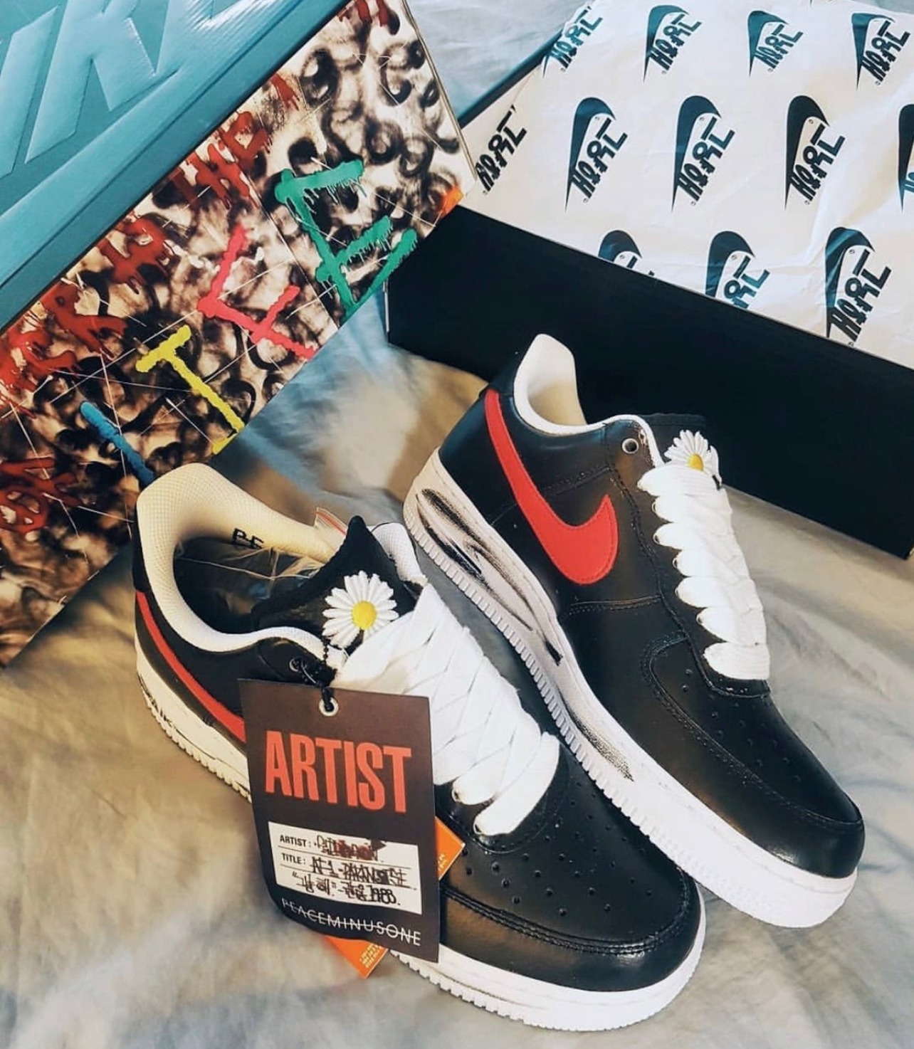 【G-Dragon】나이키 x 피스마이너스원 에어포스 1 로우 파라노이즈 photo review