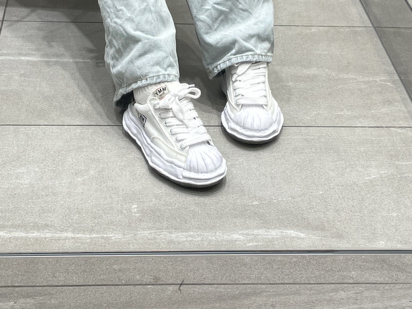 메종 미하라 야스히로 블레이키 OG 솔 캔버스 로우탑 스니커즈 화이트 A08FW735-WHITE photo review