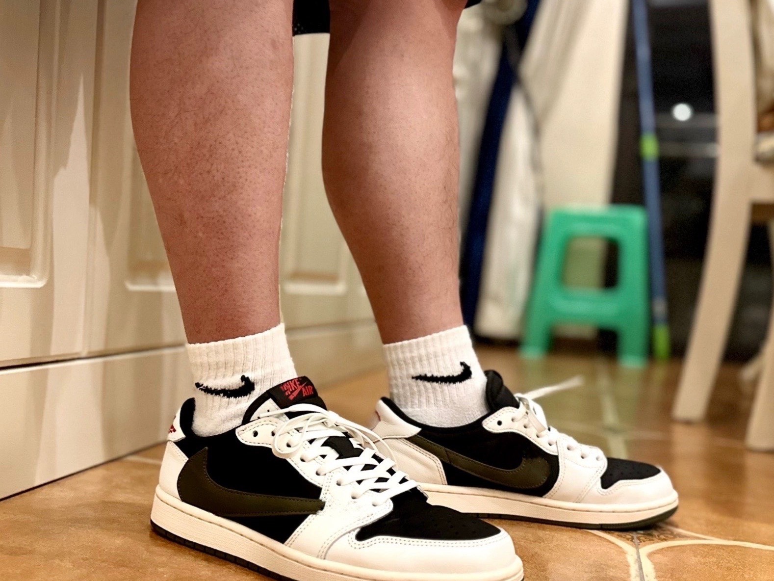 나이키 x 트래비스 스캇 에어조던1 로우 OG 한정판 운동화 photo review