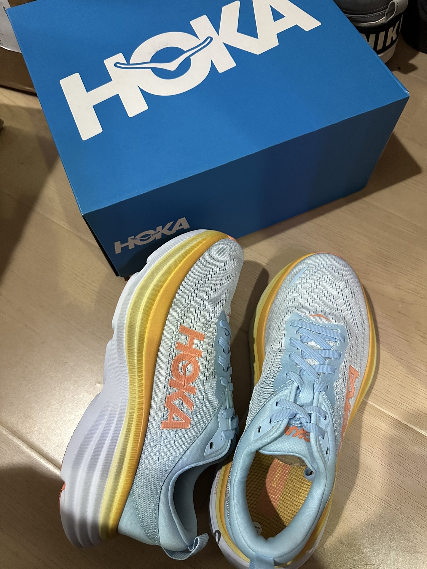 호카 본디 8 운동화 photo review