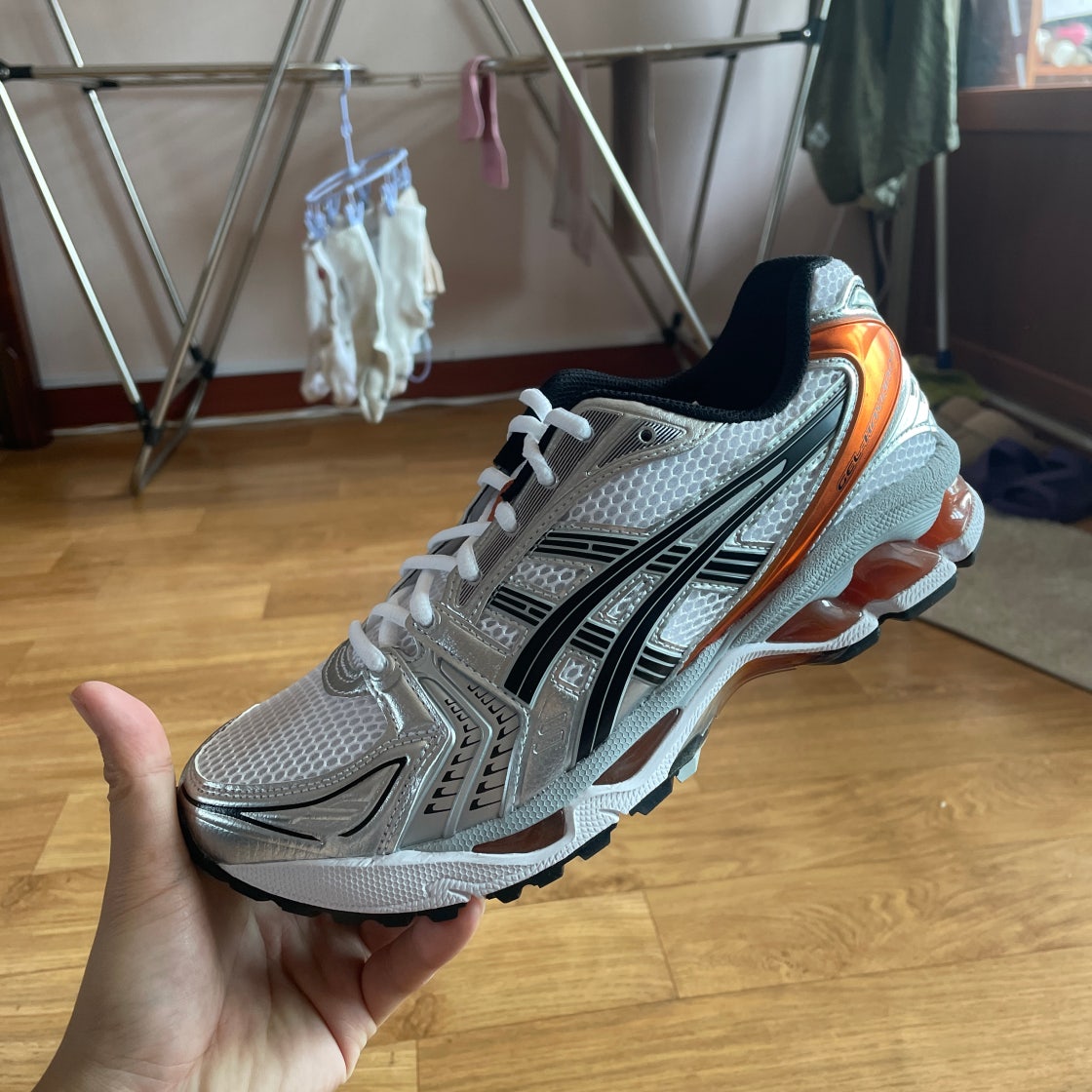 아식스 젤 카야노 14 화이트 피컨트 오렌지 1201A019-109 photo review