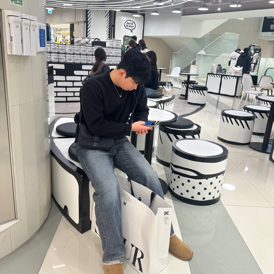 디올 미니 라이트 새들 백 스트랩 블랙 디올 오블리크 자카드 그레인드 카프스킨 1ADPO049YKS-H00N #23*6*17.5cm photo review
