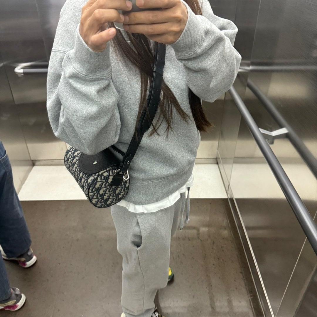 디올 라이트 롤러 백 스트랩 베이지 블랙 디올 오블리크 자카드 블랙 그레인드 카프스킨 1ADPO262YKY-H27E #17*11.5*11.5cm photo review