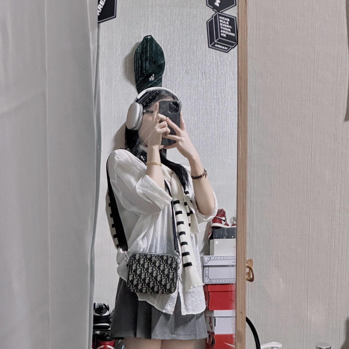 디올 스트랩 파우치 photo review
