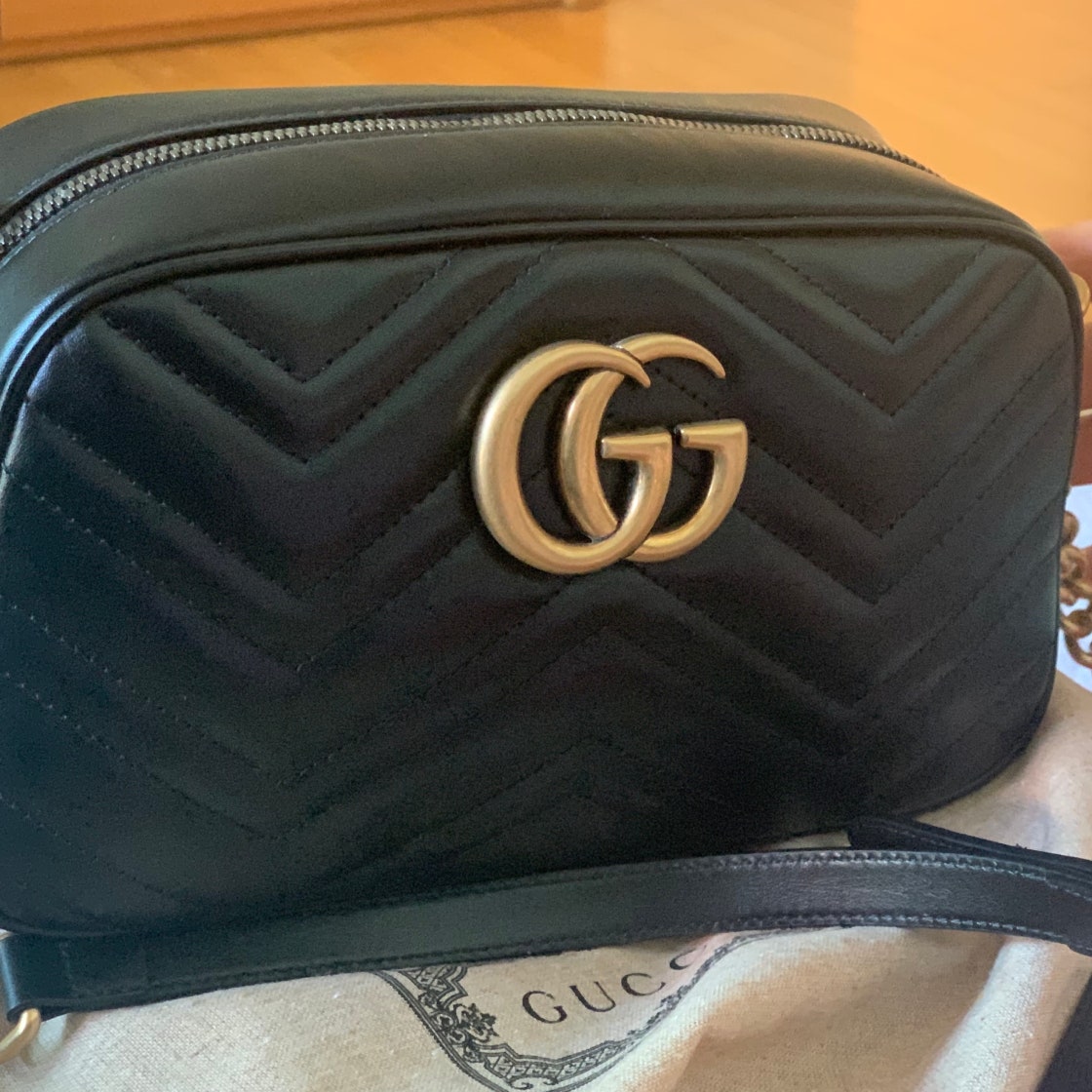 구찌 GG 마몽 스몰 마틀라세 숄더백 마몽 스몰 크로스백 금장 블랙 GUCCI 447632 DTD1T 1000 여성 photo review