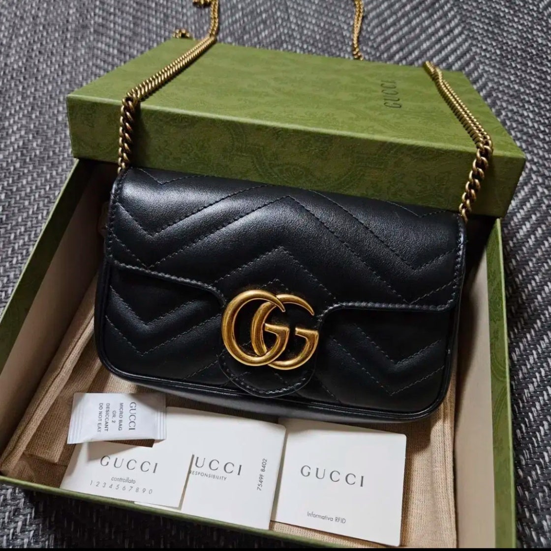 구찌 GG 마몽 스몰 마틀라세 숄더백 마몽 스몰 크로스백 금장 블랙 GUCCI 447632 DTD1T 1000 여성 photo review