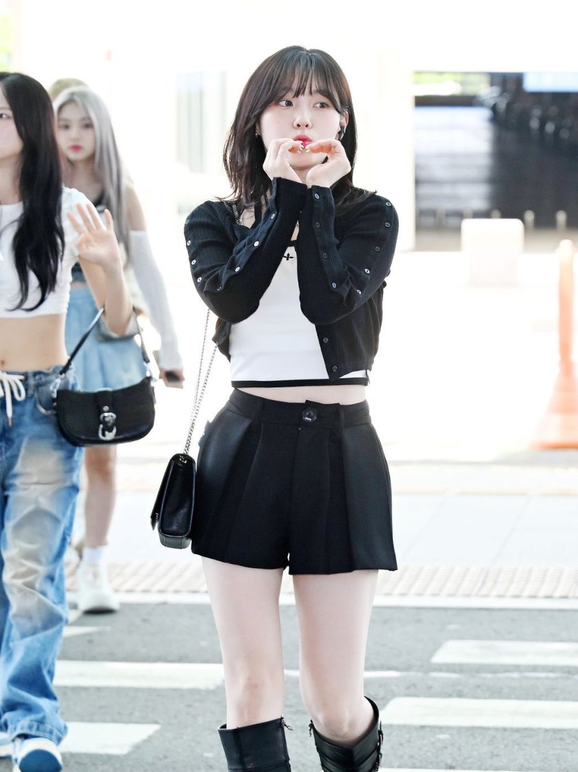 YSL 생로랑 모노그램 은장 케이트 체인 사첼백 숄더백 469390 BOW0N 1000 여성 photo review