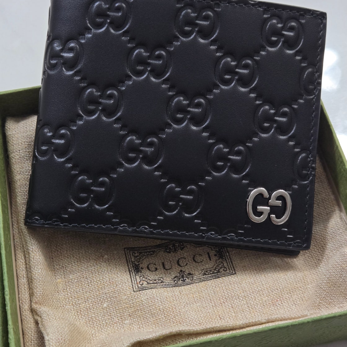 GUCCI 구찌 GG 시그니처 메탈 반지갑 구찌 카드지갑 남성 지갑 블랙 473916 CWC1N 1000 남성 photo review