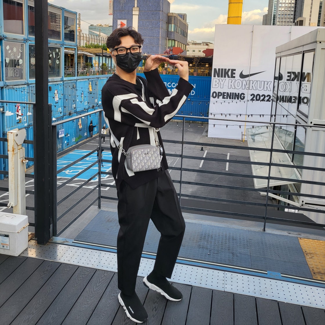 발렌시아가 스피드 트레이너 블랙 화이트 2019 525712W05G01000 photo review