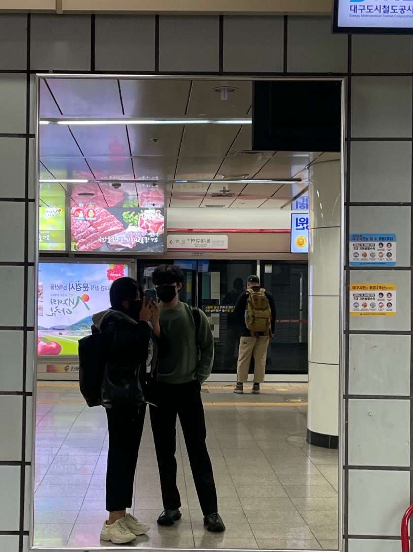 구찌 롸이톤 레더 스니커즈 디스트레스드 아이보리 550046 A9L00 9522 photo review