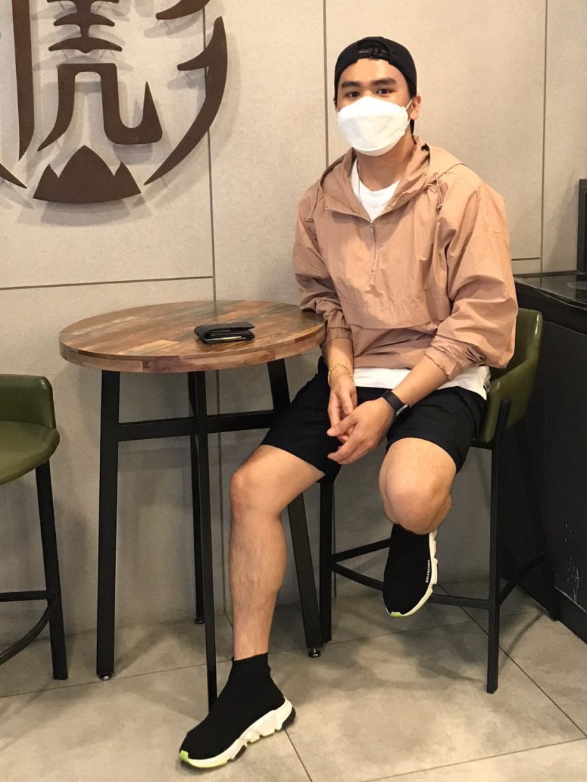 발렌시아가 스피드 트레이너 블랙 화이트 네온 2019 551185W05G01000 photo review