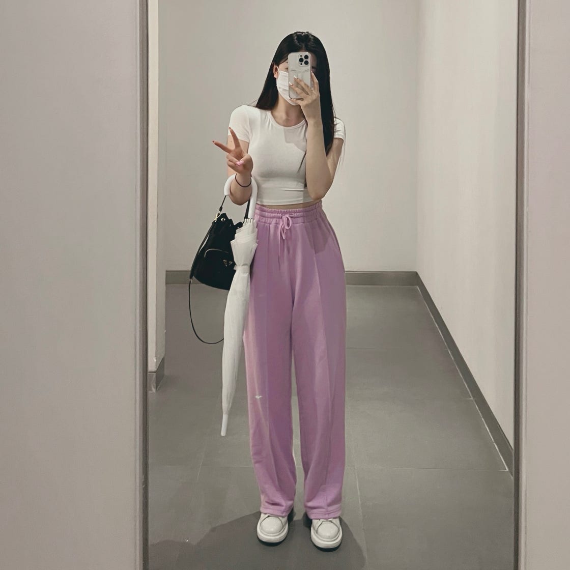 알렉산더 맥퀸 오버사이즈드 스니커즈 화이트 블랙 553770WHGP79061 photo review