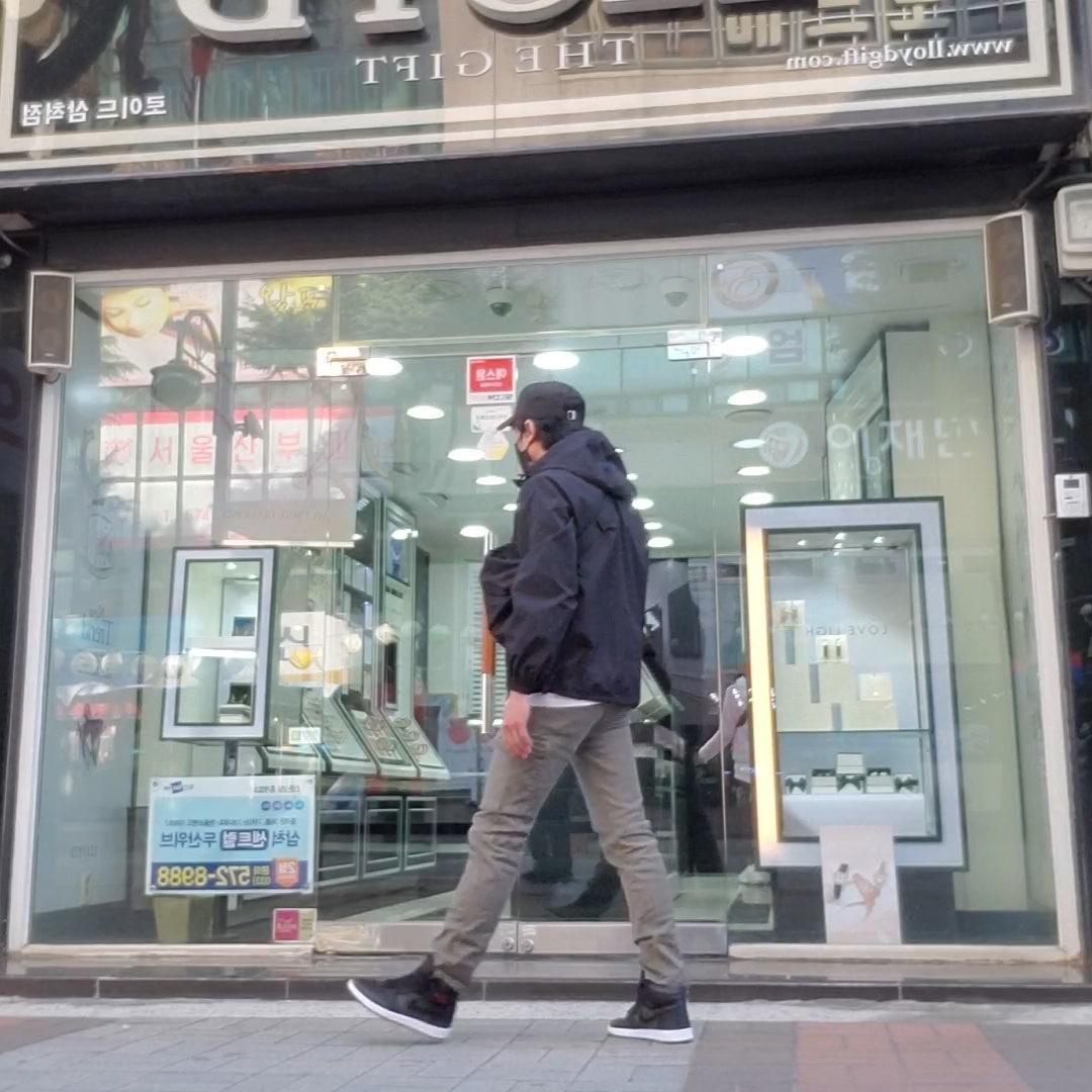조던 1 레트로 하이 블랙 짐레드 블랙 555088-060 photo review