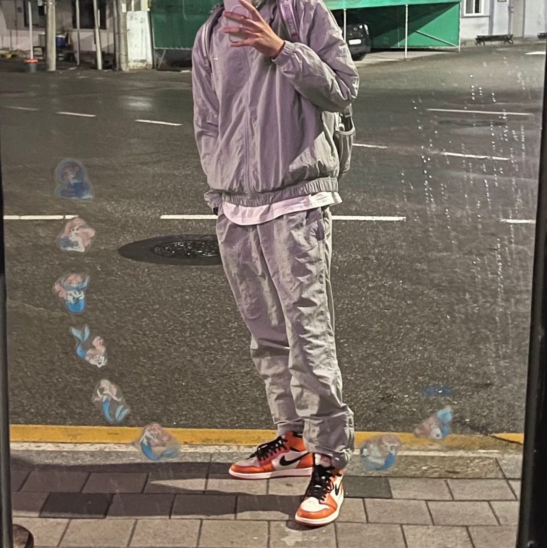 조던 1 레트로 하이 OG 리버스 쉐터드 백보드 555088-113 photo review