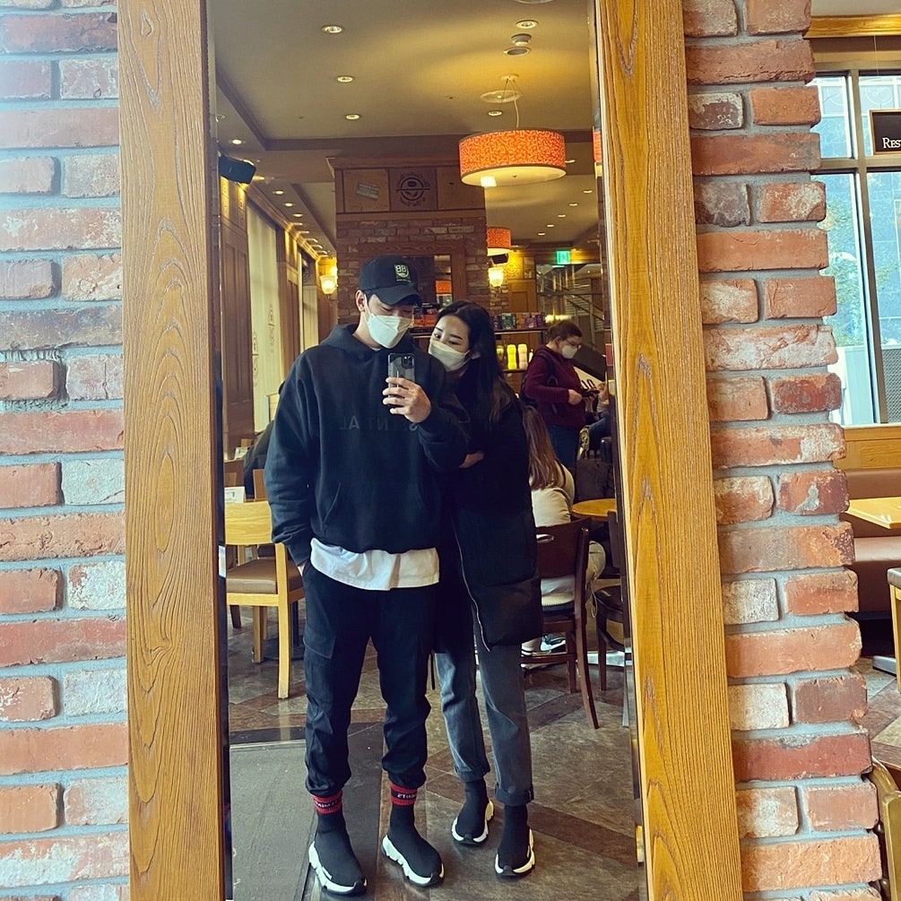 발렌시아가 스피드 트레이너 블랙 화이트 2020 587280W05G91000 photo review