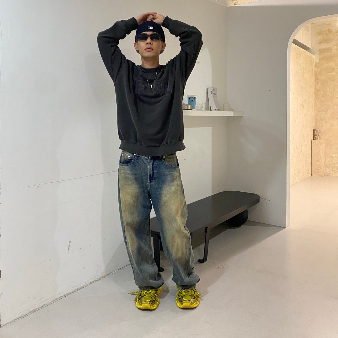 발렌시아가 3XL 스니커즈 옐로우 블랙 734734W3XL27010 photo review