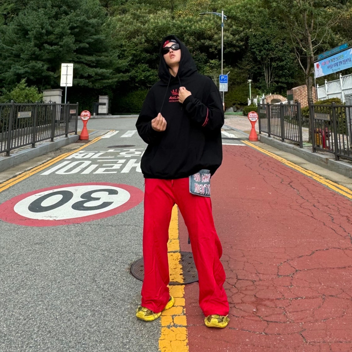 발렌시아가 3XL 스니커즈 옐로우 블랙 734734W3XL27010 photo review
