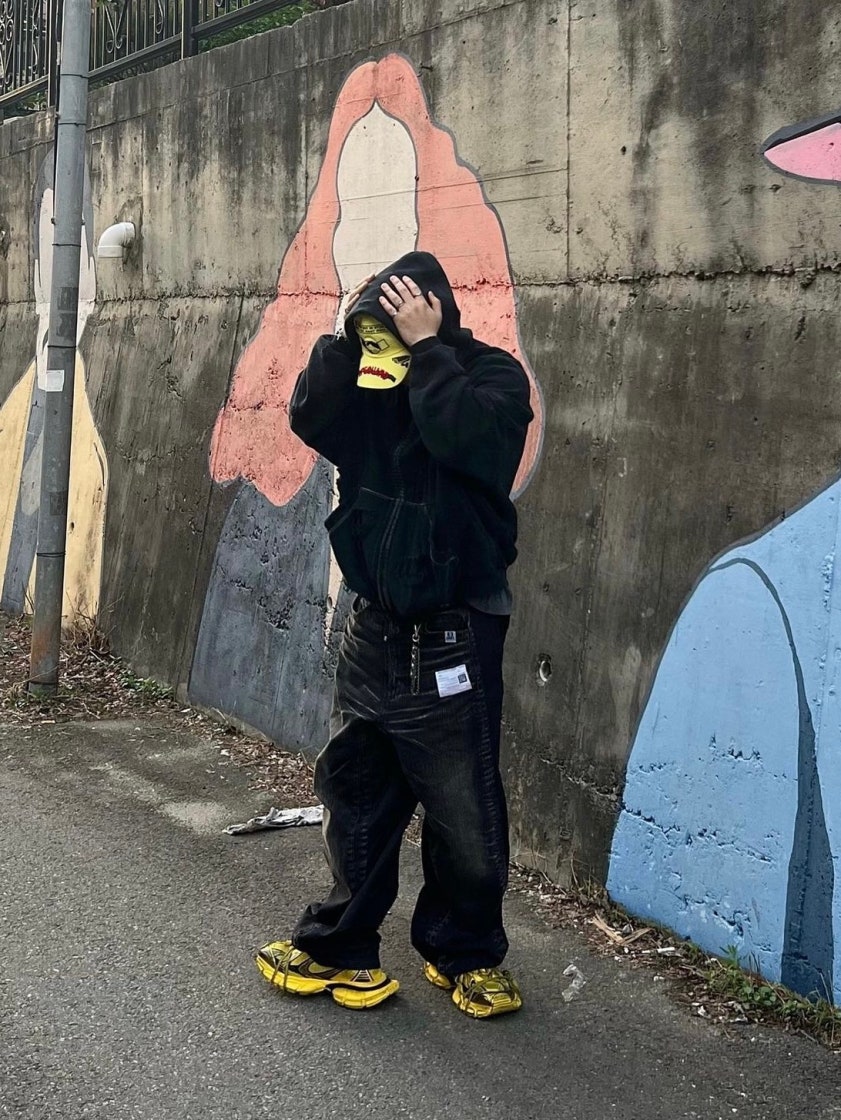 발렌시아가 3XL 스니커즈 옐로우 블랙 734734W3XL27010 photo review