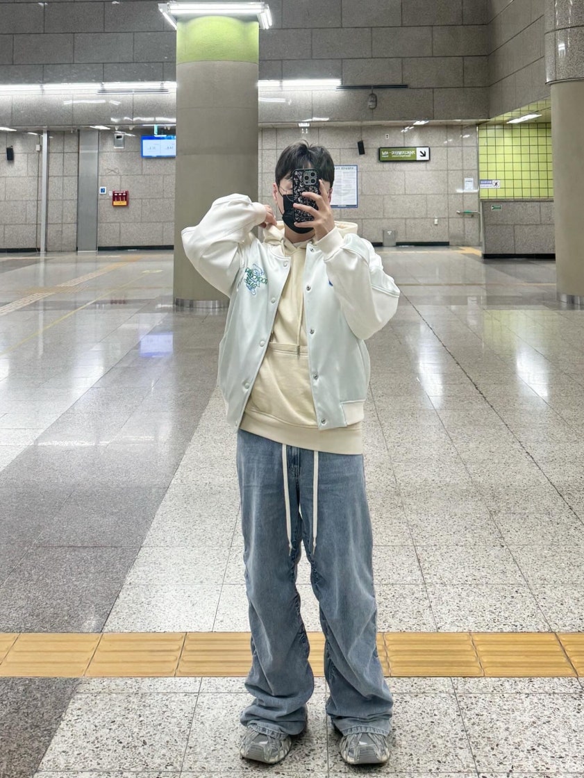 발렌시아가 3XL 익스트림 레이스 스니커즈 에그 쉘 778698W3XLL9191 photo review