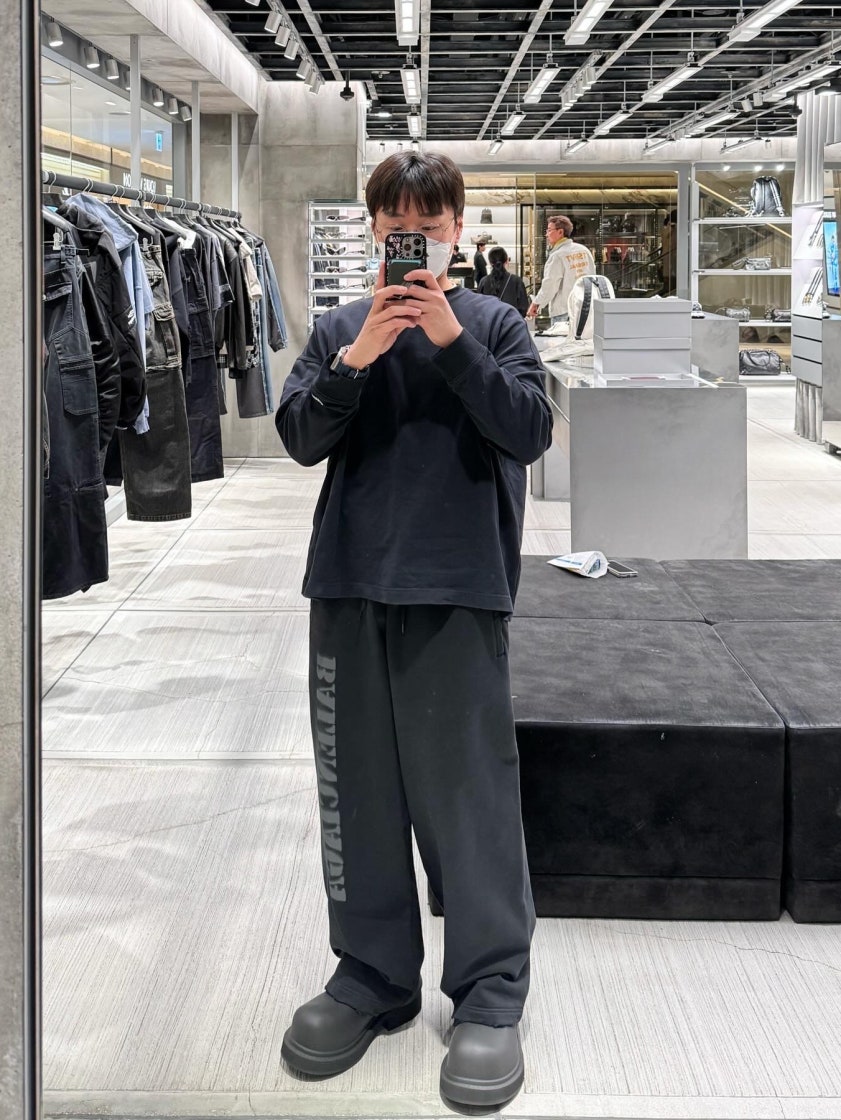 발렌시아가 3XL 익스트림 레이스 스니커즈 에그 쉘 778698W3XLL9191 photo review