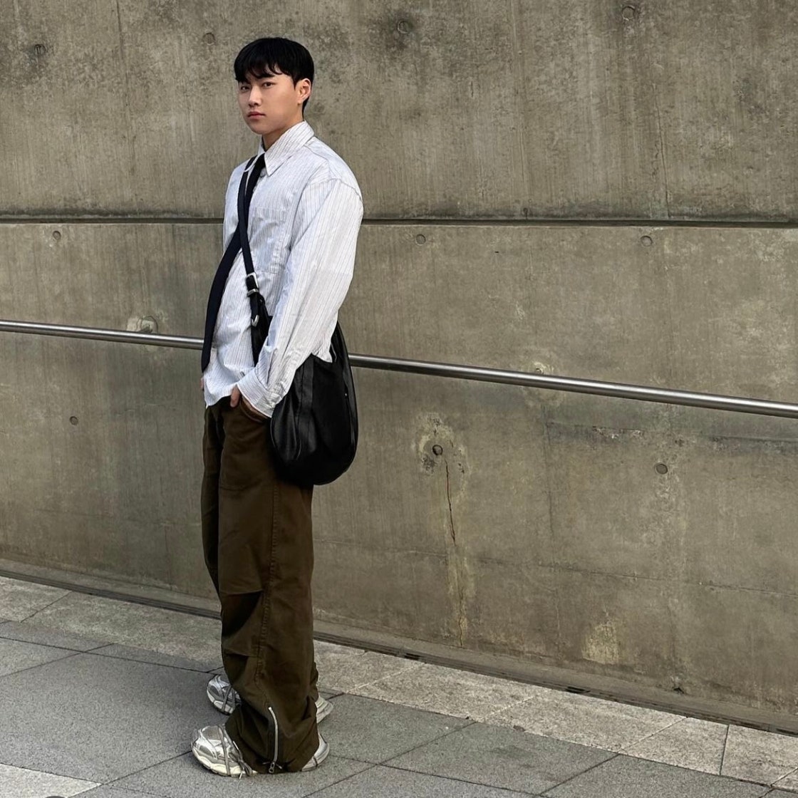 발렌시아가 3XL 익스트림 레이스 스니커즈 에그 쉘 778698W3XLL9191 photo review