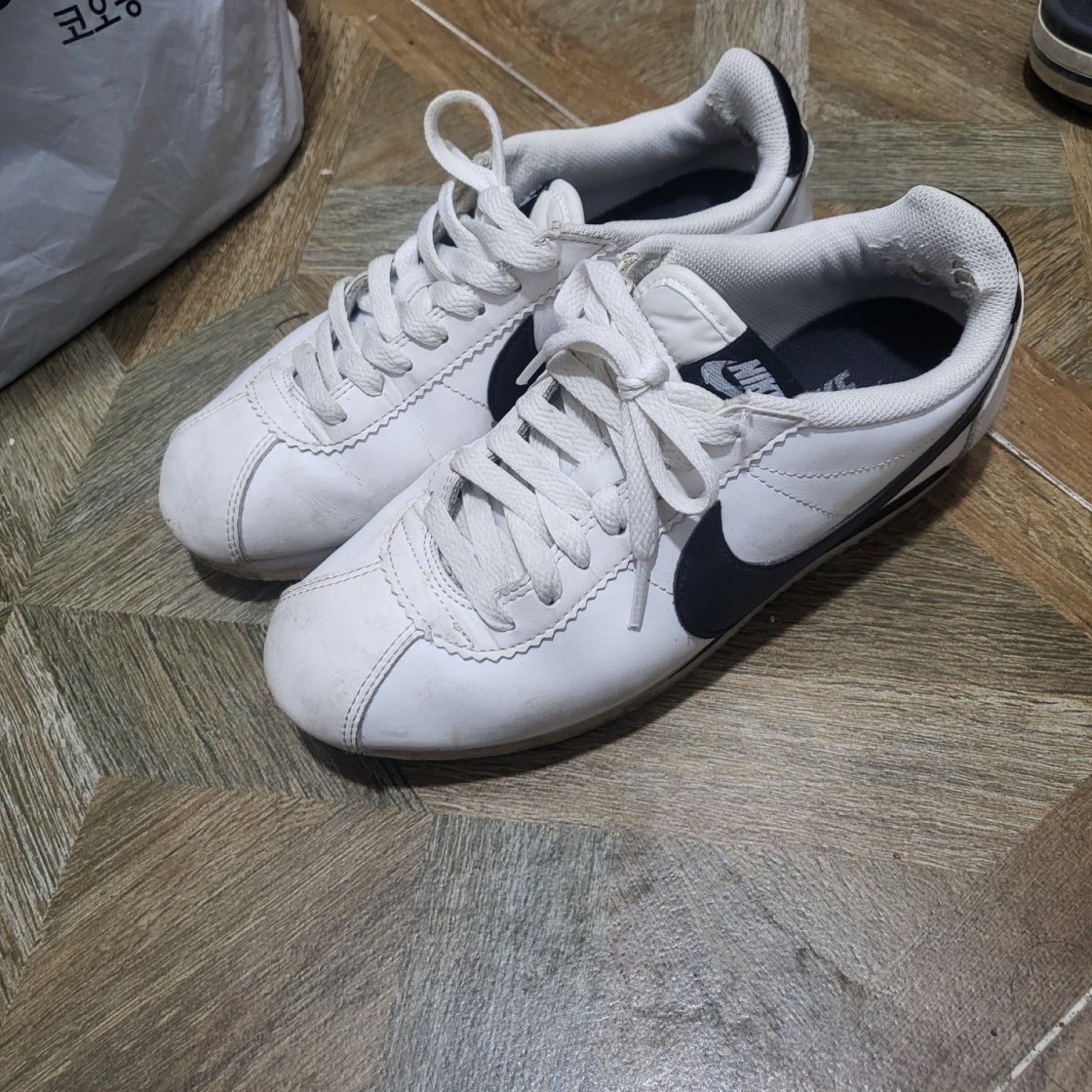 나이키 클래식 코르테즈 레더 화이트 블랙 807471-101 photo review