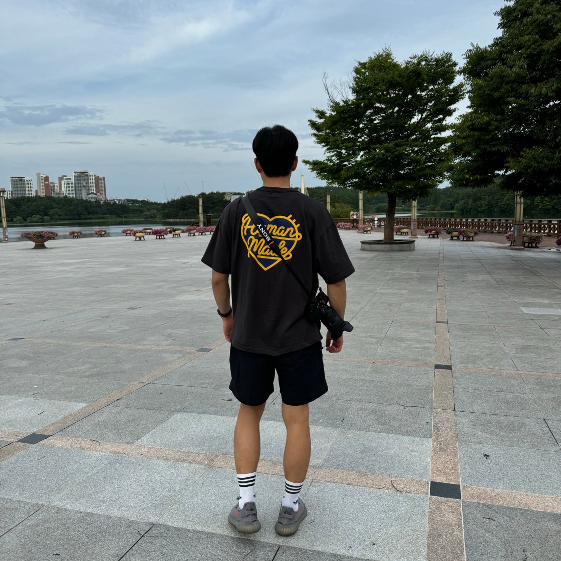 아디다스 이지 부스트 350 V2 벨루가 20  AH2203 photo review