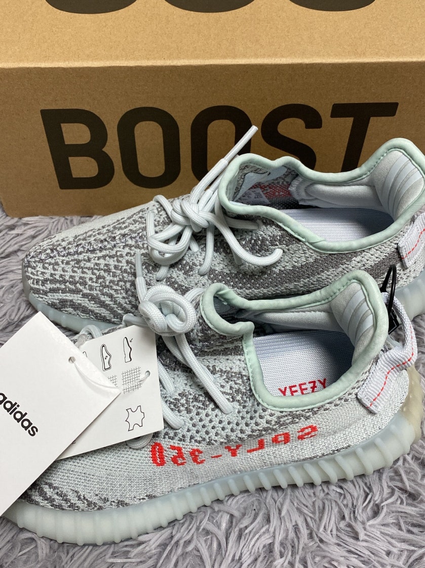 아디다스 이지 부스트 350 V2 블루 틴트 B37571 photo review