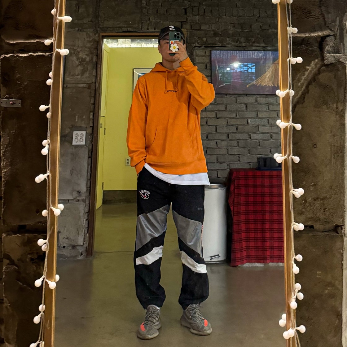 아디다스 이지 부스트 350 V2 벨루가 BB1826 photo review