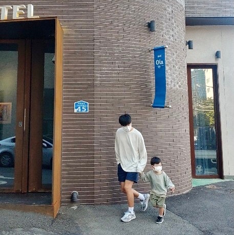 나이키 에어포스 1 로우 콜린 캐퍼닉 CQ0493-001 photo review