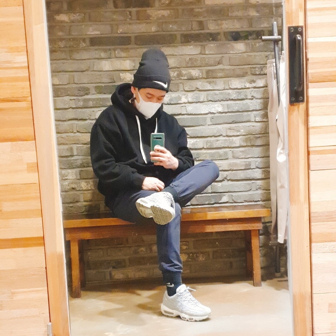 나이키 에어 맥스 95 에센셜 남성 신발 CT1268-100 photo review