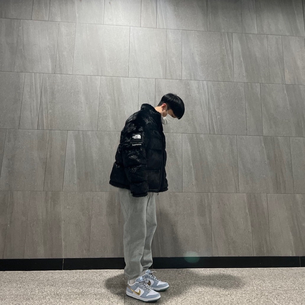 나이키 x 션 클리버 SB 덩크 로우 홀리데이 스페셜 DC9936-100 photo review