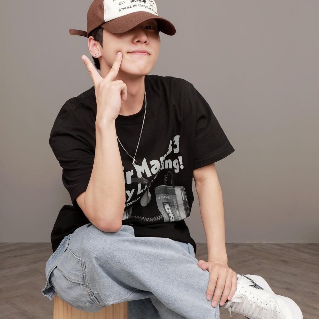 나이키 에어 포스 1 07 에센셜 페이즐리 스우시 DH4406-101 photo review