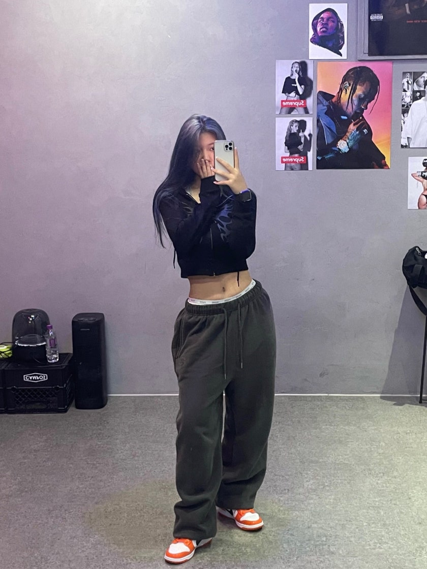나이키 덩크 로우 에센셜 브릴리언트 오렌지 DJ9955-800 photo review